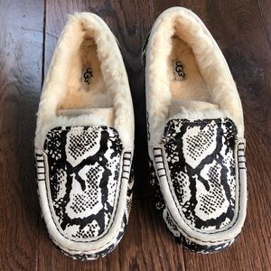 UGG Ansley slipper
